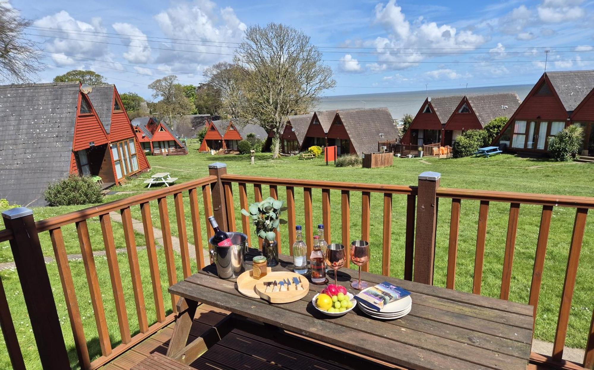 Wow! Amazing Sea Views At Coastal Chalet In Kingsdown Park With Pool No 40别墅 外观 照片