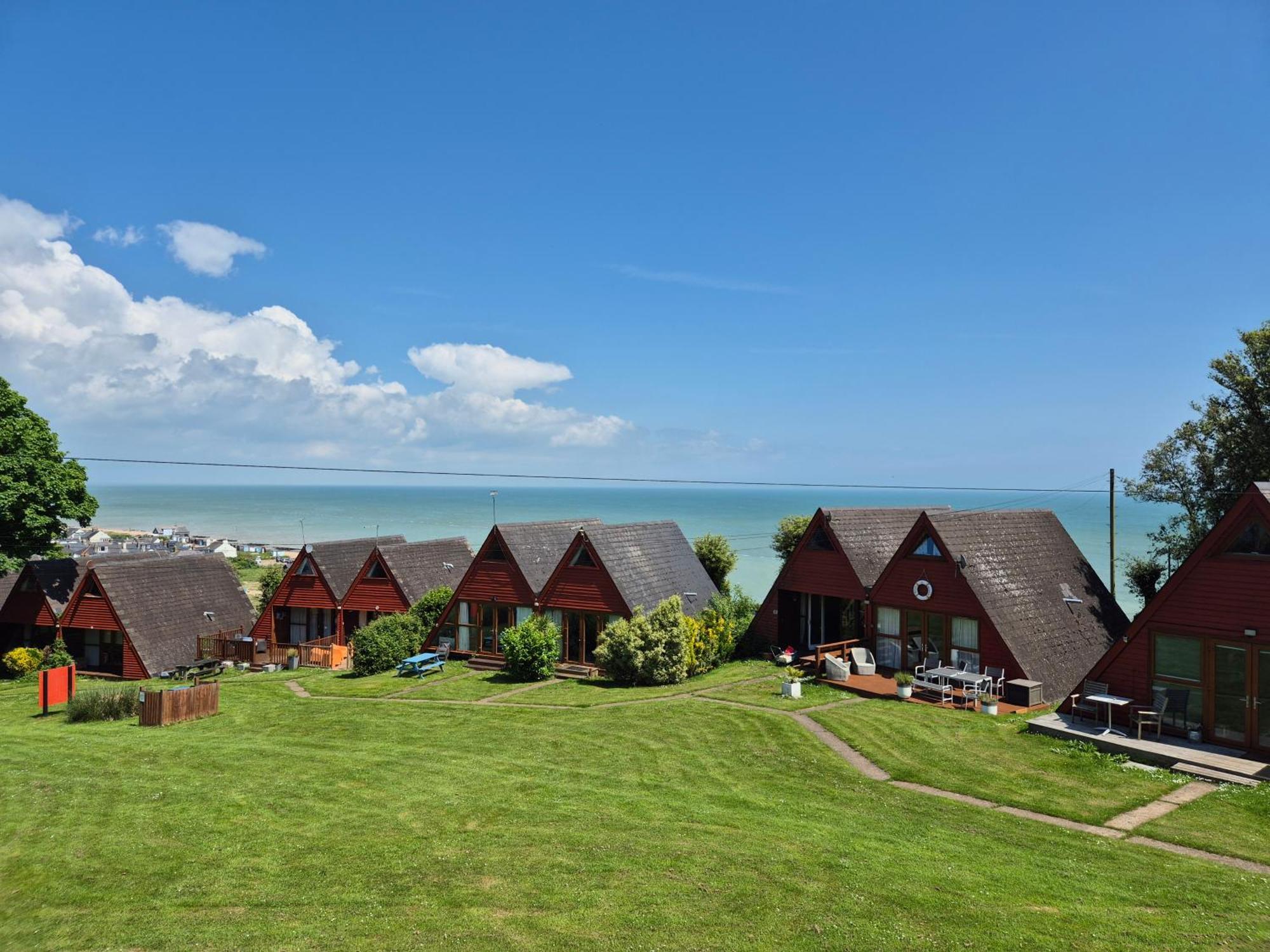Wow! Amazing Sea Views At Coastal Chalet In Kingsdown Park With Pool No 40别墅 外观 照片